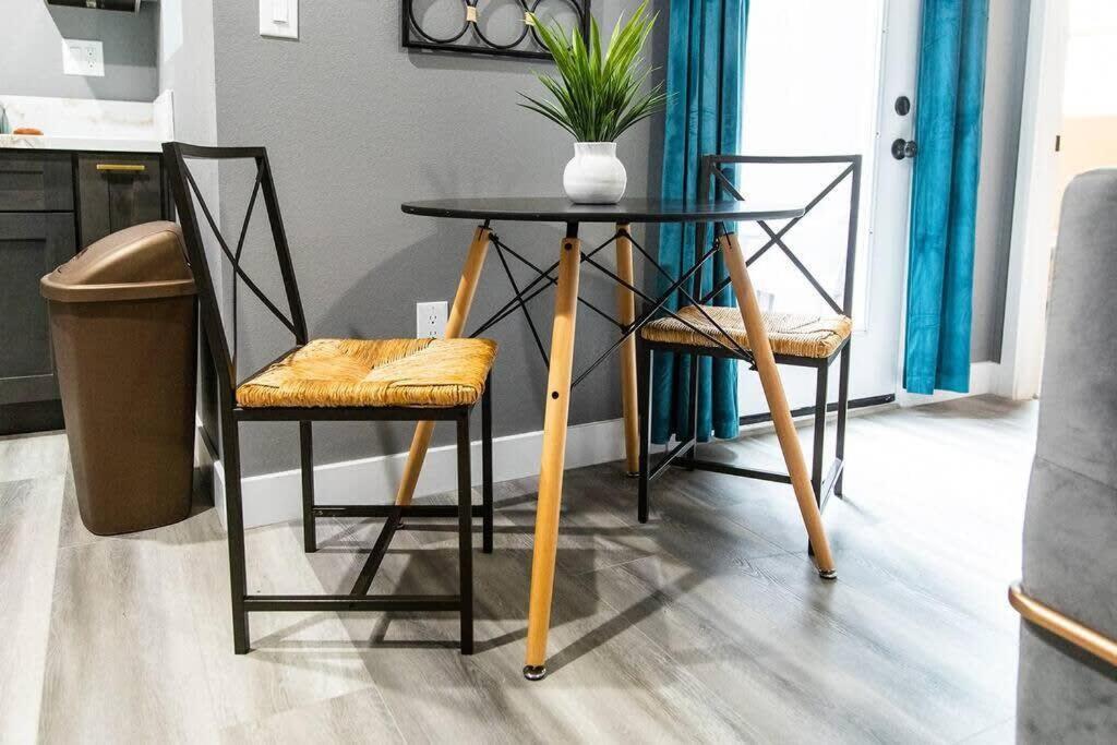 Restaurants-Pets-Professionals-Fastwifi-A C-Patios Lägenhet San Diego Exteriör bild